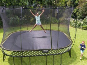 How to Assemble Your Trampoline in a Few Easy Steps