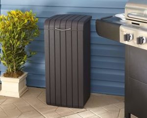 Outdoor trash cans