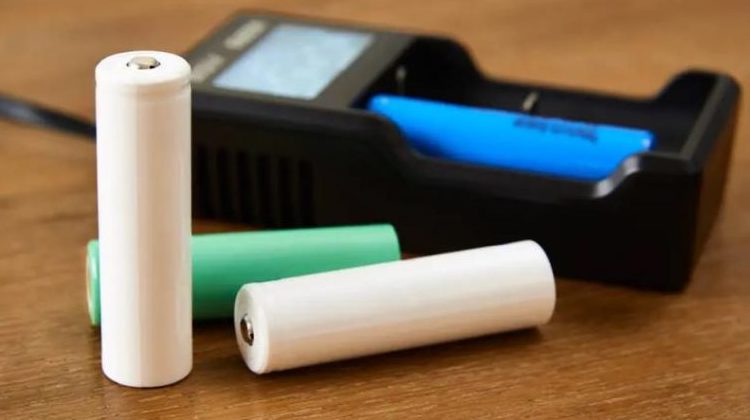 What to Look Out for When Choosing a 18650 Battery Charger