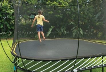 Springfree Trampoline 8' x 13' Large Oval Trampoline with Enclosure