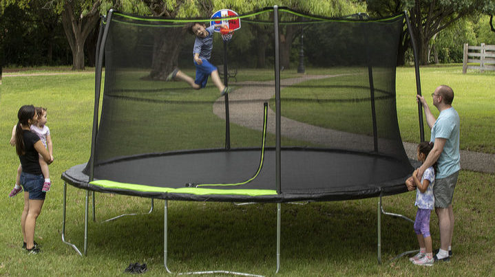 How to Choose the Best Basketball Hoop for Trampolines